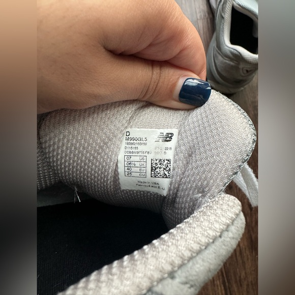 New Balance - 990v5 Running Shoes - Picture 2 of 6